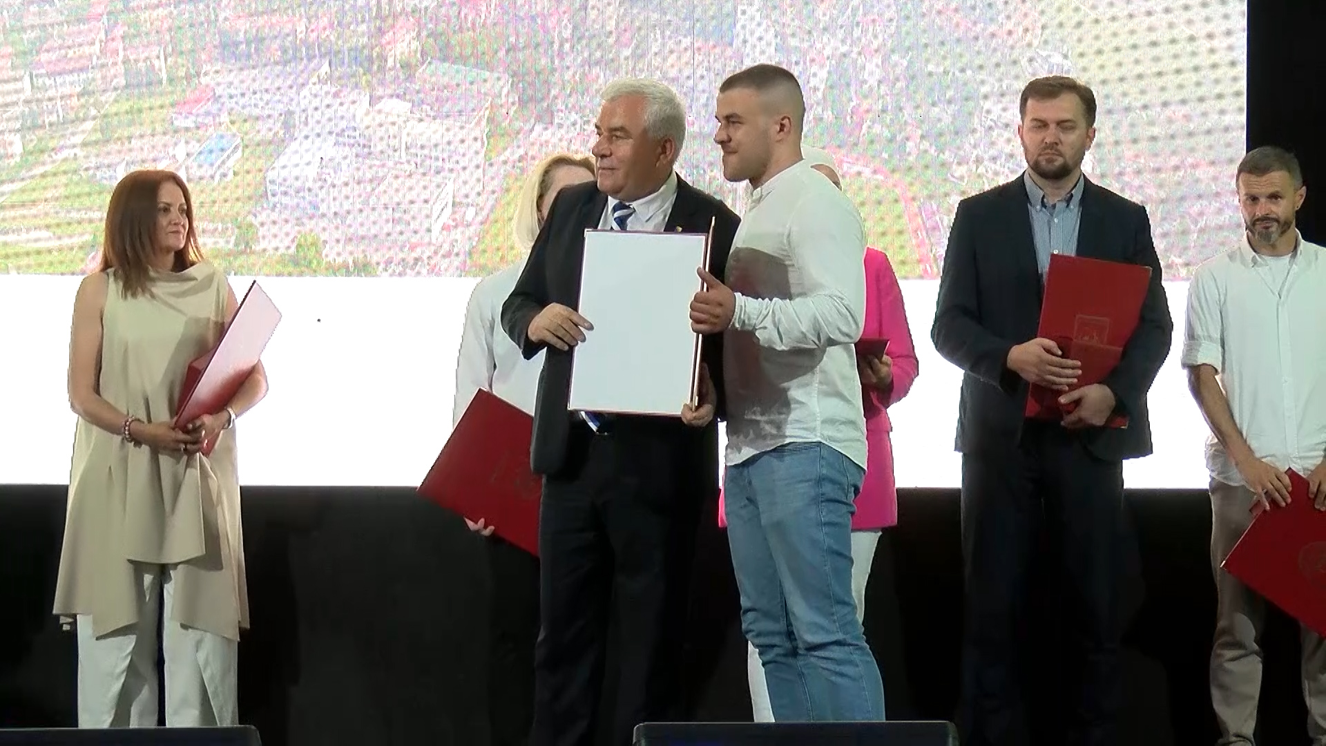 1692721578_ADIL-PIKNJAC-DOBITNIK-ZAHVALNICE-OPCINE-VOGOSCA.jpg