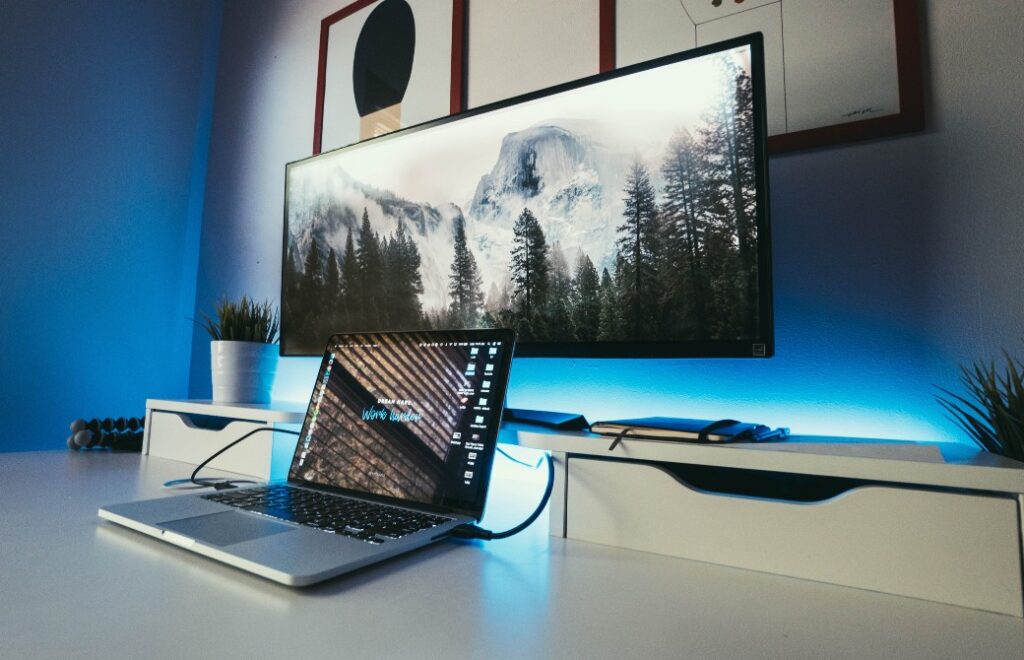 detaljan vodič kako povezati laptop i tv
