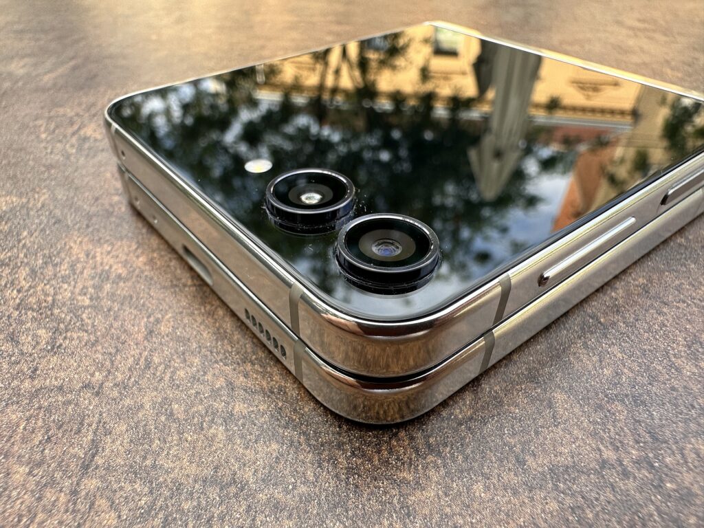 samsung galaxy z flip5 26