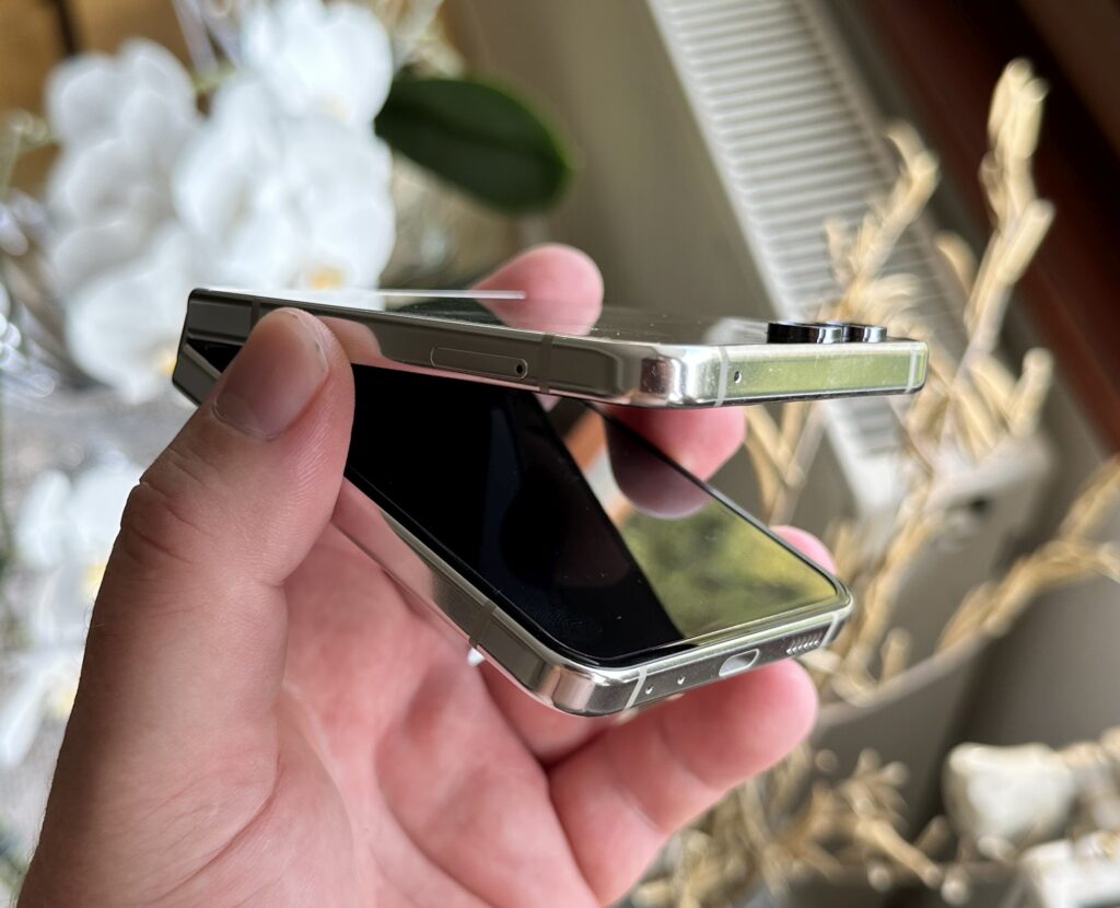 samsung galaxy z flip5 11