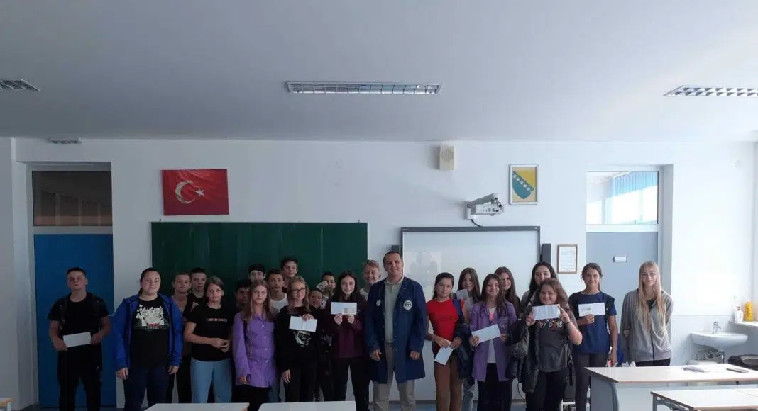 Djeci je za sreću potrebno malo: Stipendiranje učenika u sarajevskoj