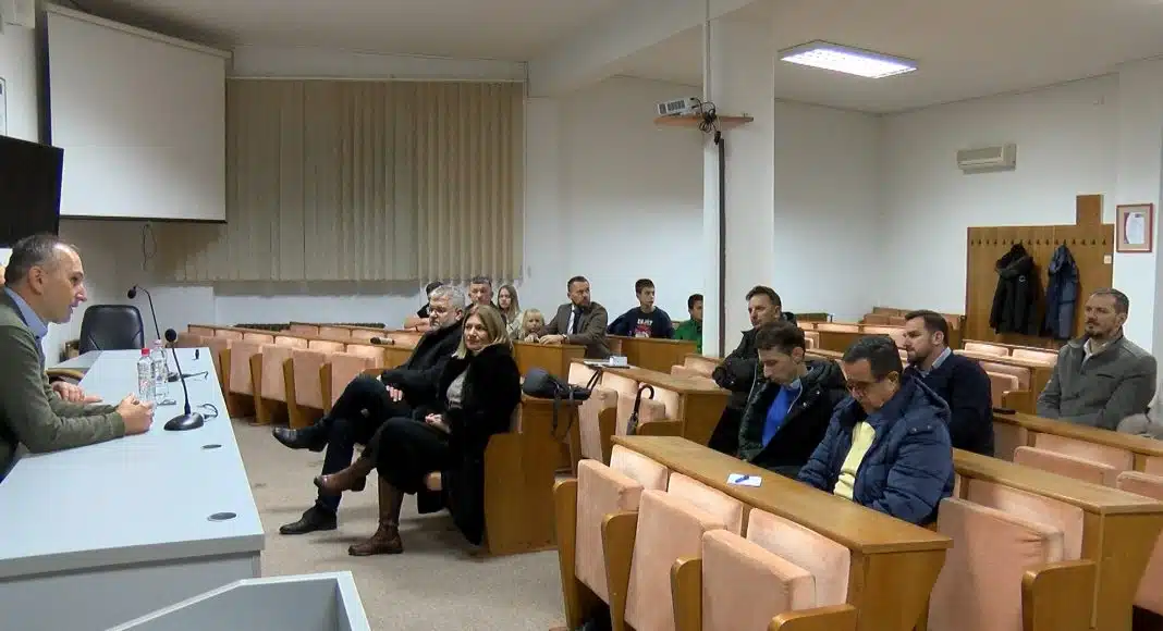 1700680782_ORGANIZACIJOM-SVECANE-TRIBINE-BZK-PREPOROD-VOGOSCA-GRADANIMA-VOGOSCE-CESTITAO-25.jpg