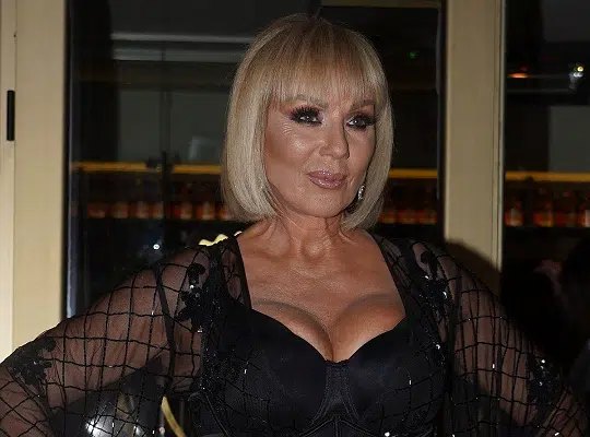 Lepa Brena otkrila šta radi pred izlazak na binu, a