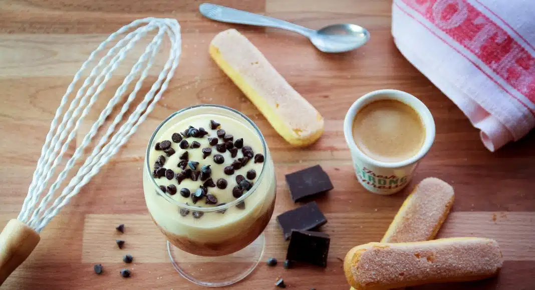 KREMASTA ITALIJANSKA POSLASTICA Recept za tiramisu u čaši