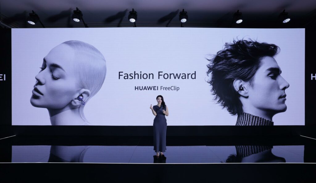 fashion forward fara on stage