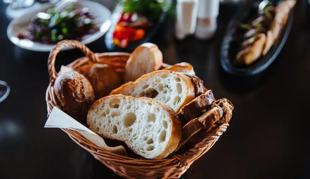 Chef otkrio zašto se u restoranima uvijek prvi iznosi kruh: