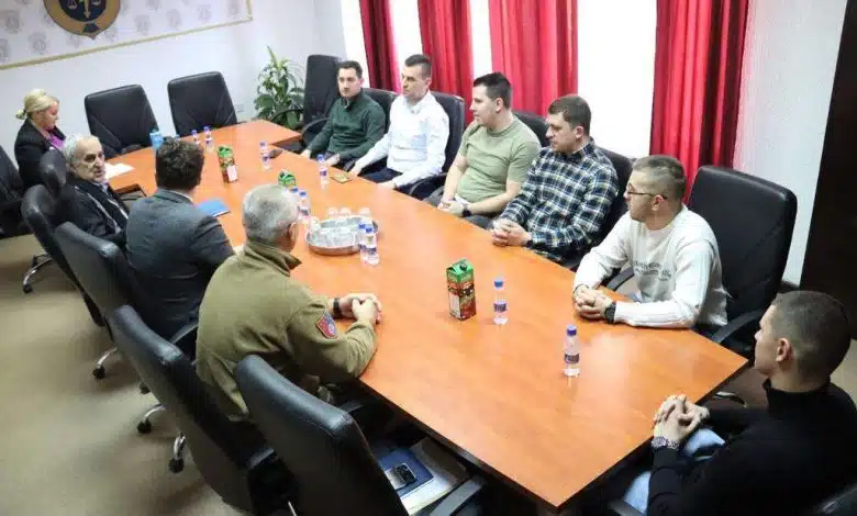 Katica s kandidatima za helikoptersku jedinicu MUP-a KS