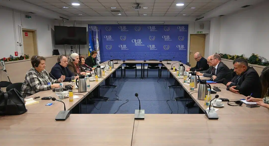 Šmit se sastao s Majkama Srebrenice
