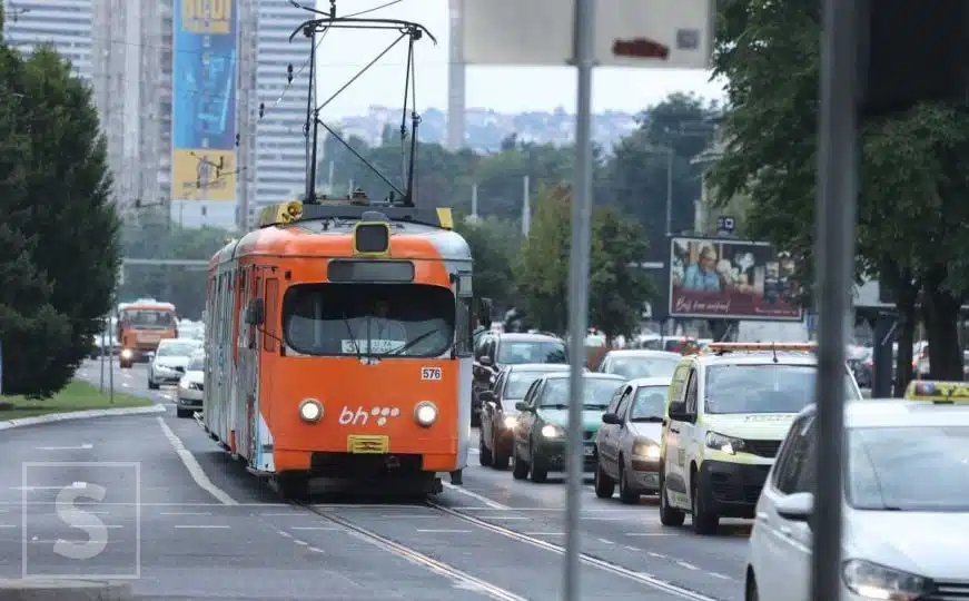 Važne informacije: Kako će danas i tokom novogodišnjih praznika saobraćati