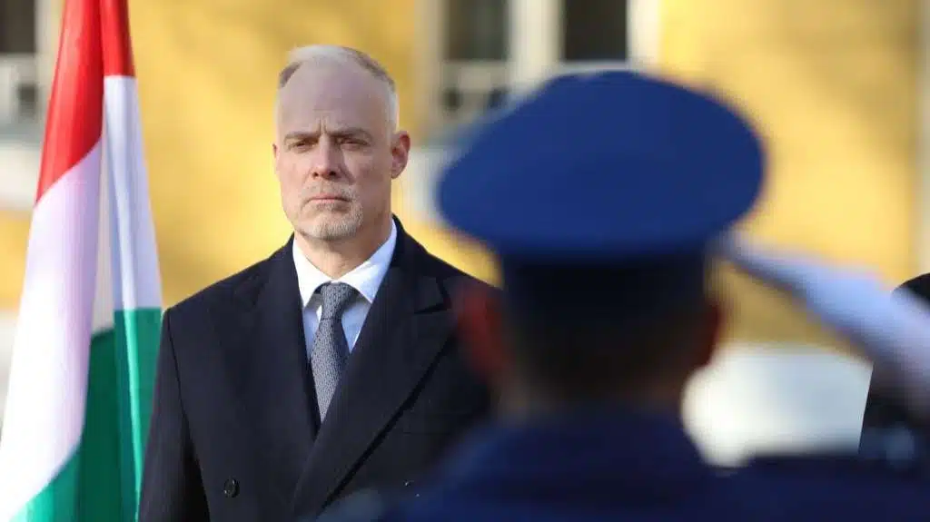 Ministar odbrane Mađarske: Čvrsto podržavamo teritorijalni integritet BiH, kao i