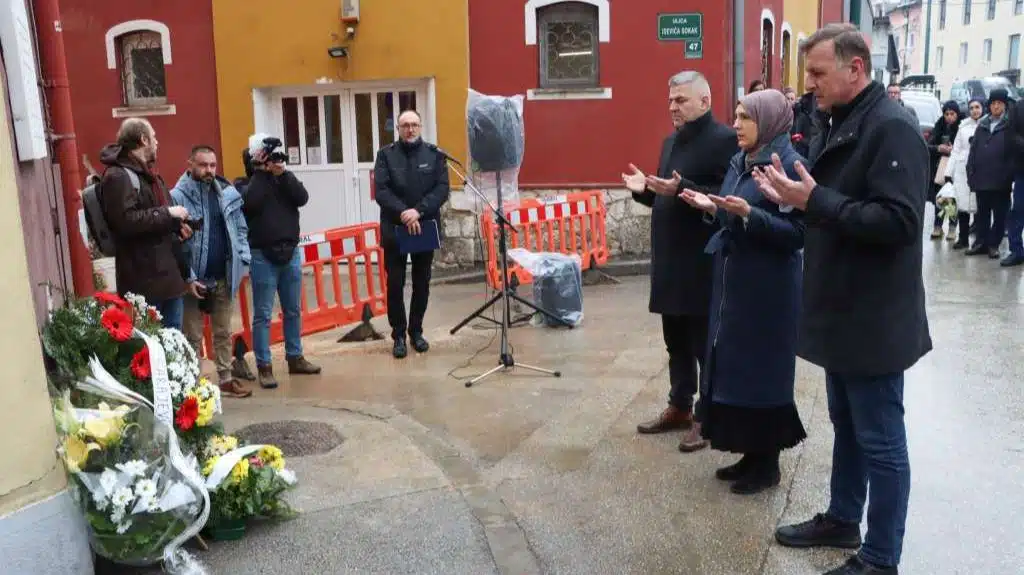 Obilježena 31. godišnjica ubistva osmero Sarajlija u ulici Isevića sokak