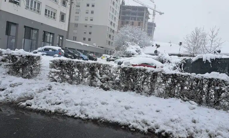 Sarajevo prekrio snijeg, narednih dana hladnije