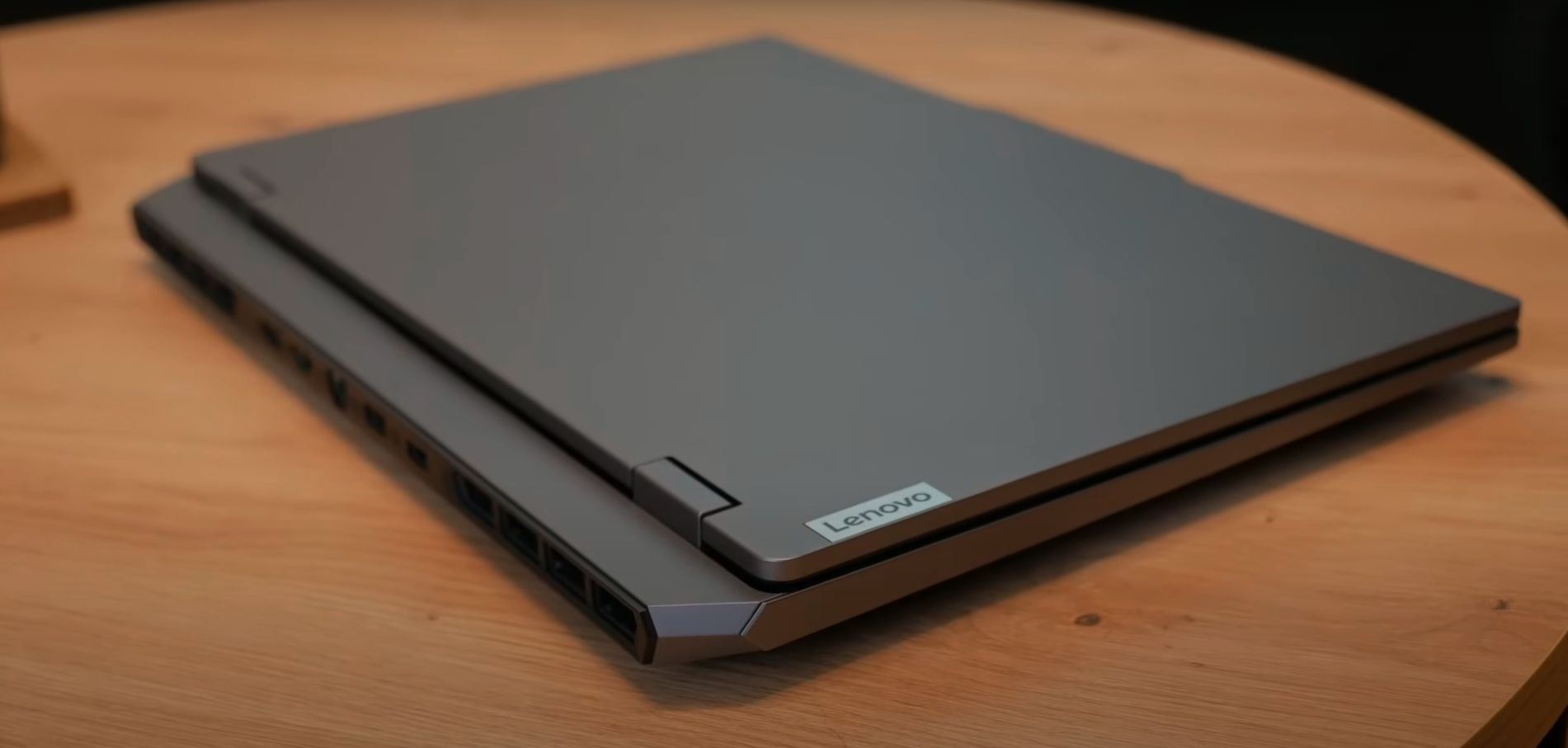 recenzija lenovo loq 15iax9i: pristupačan laptop za igrice vrhunskog izgleda