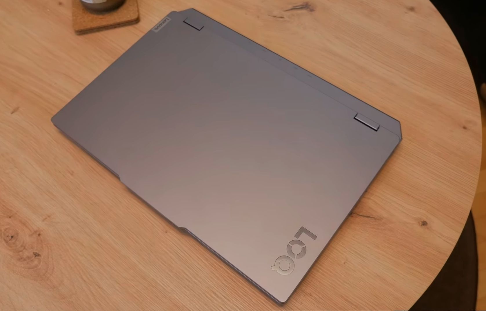 recenzija lenovo loq 15iax9i: pristupačan laptop za igrice vrhunskog izgleda