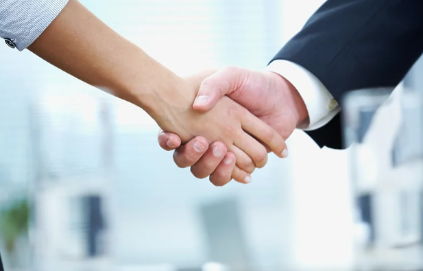 ŠTA STISAK RUKE GOVORI O VAŠEM ZDRAVLJU?