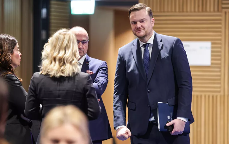HRVATSKA: Vlada uvodi registar vjernika i gejeva, tko ne prizna