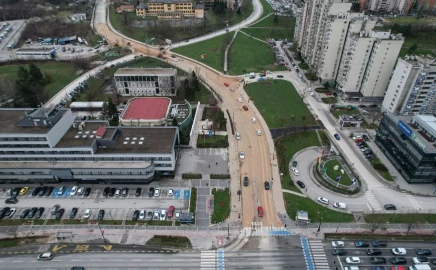 Počeli radovi na nekoliko saobraćajnica u Sarajevu: Pogledajte fotografije