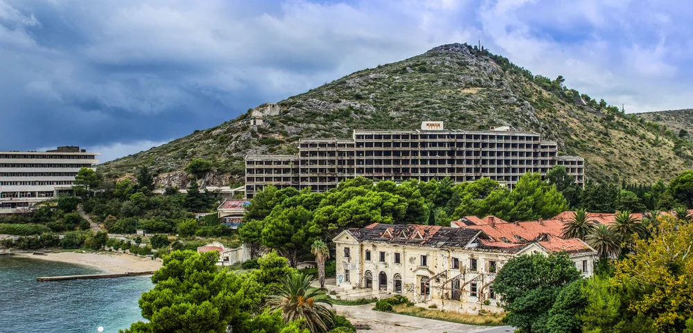 Zašto cijeli svijet priča o starom odmaralištu vojne elite JNA?