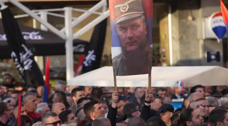 ANDREJ NIKOLAIDIS O REZOLUCIJI: “Ne, Srbi nisu genocidan narod. Da,