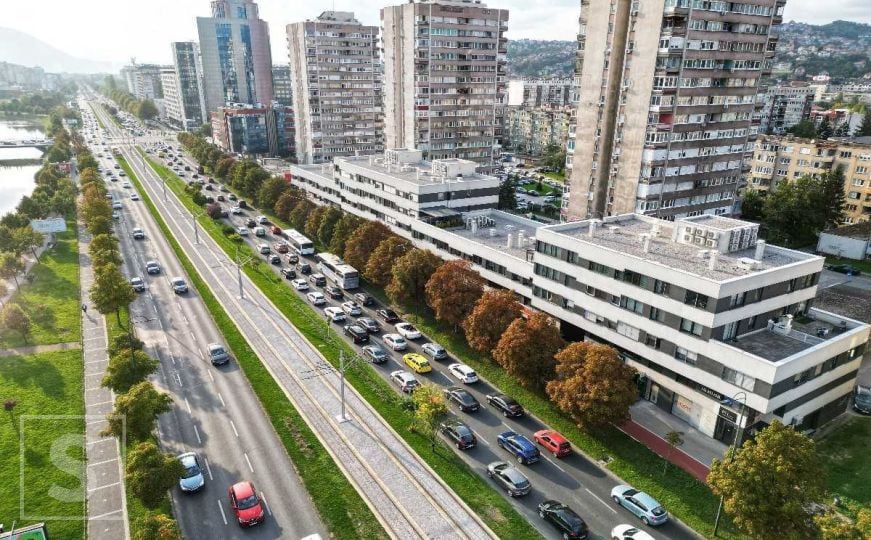 Stranka za BiH: Centar Kantona Sarajevo kroz fotografije zatvorenih objekata