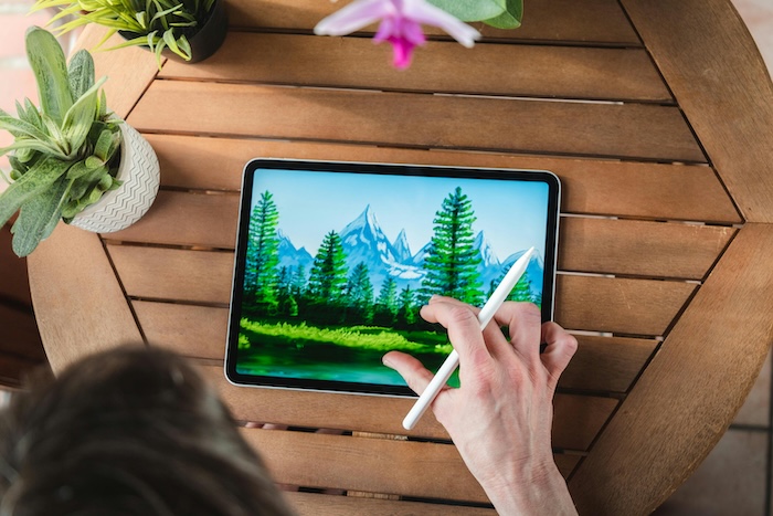 zašto biste trebali razmisliti o kupovini tableta, iako već posjedujete laptop i pametni telefon
