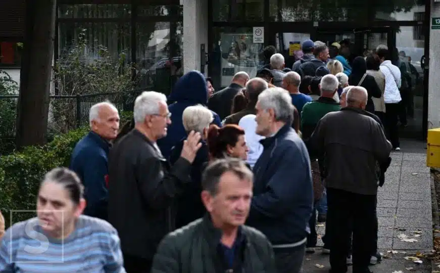 Anketa | Čija je najveća odgovornost što građani moraju plaćati