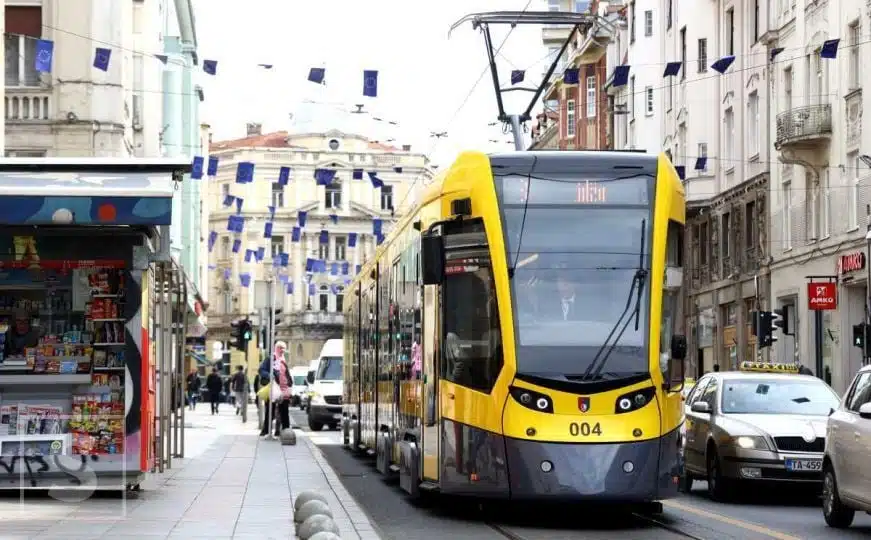 GRAS se oglasio: Tramvaji stali zbog nesavjesnog vozača koji je
