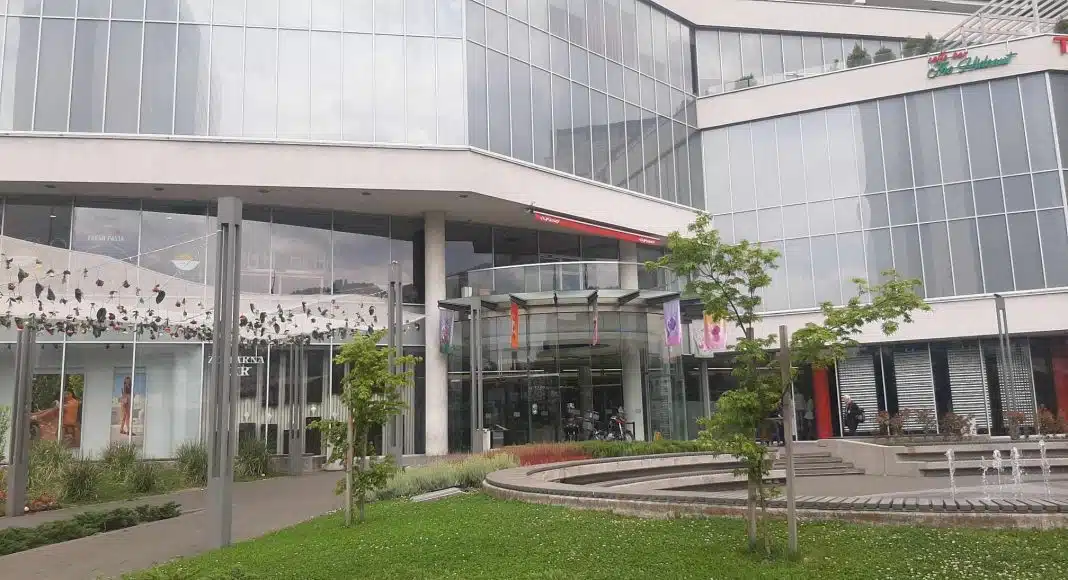Zatvorena vrata sarajevskih tržnih centara