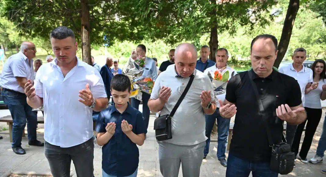 Ponosno-sjecanje-na-heroje-odbrane-i-zlatne-ljiljane-Dervisa-Sudu.jpg