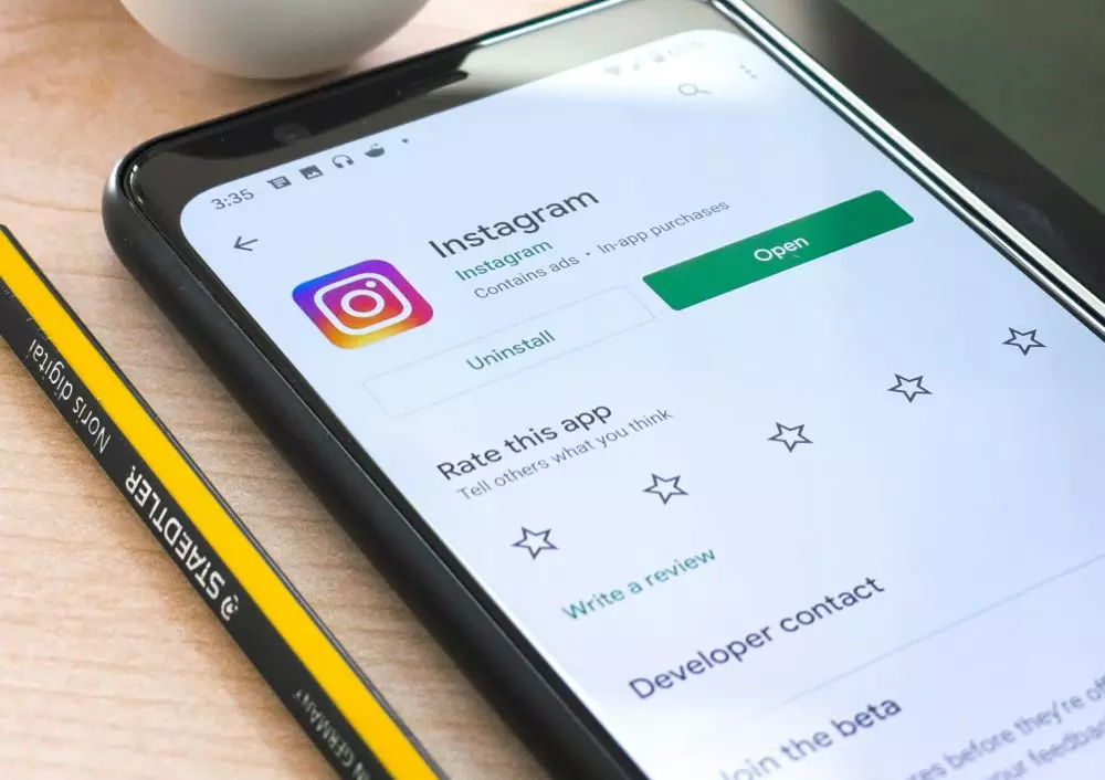 instagram