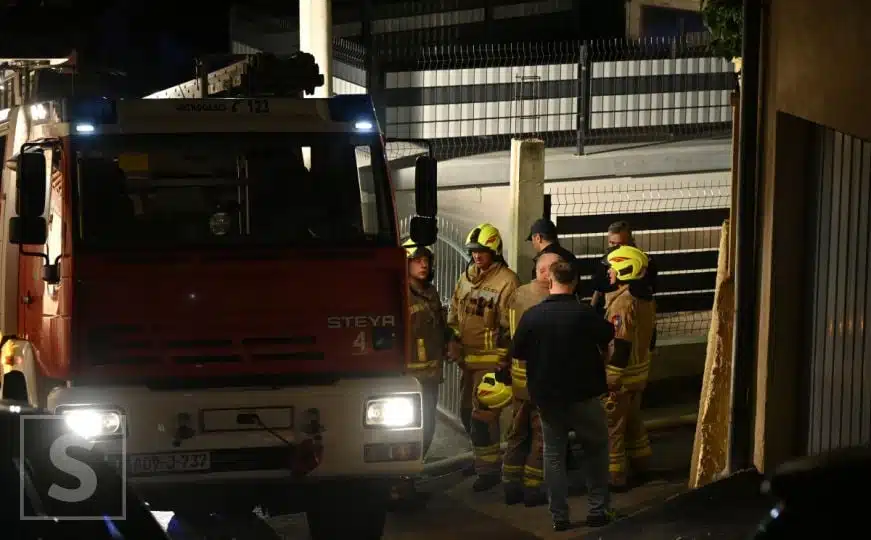Požar u Sarajevu izbio u kasnim večernjim satima