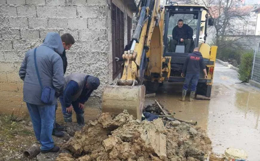 Radnici Vodovoda na terenu: Moguće prekide u vodosnabdijevanju danas očekuje