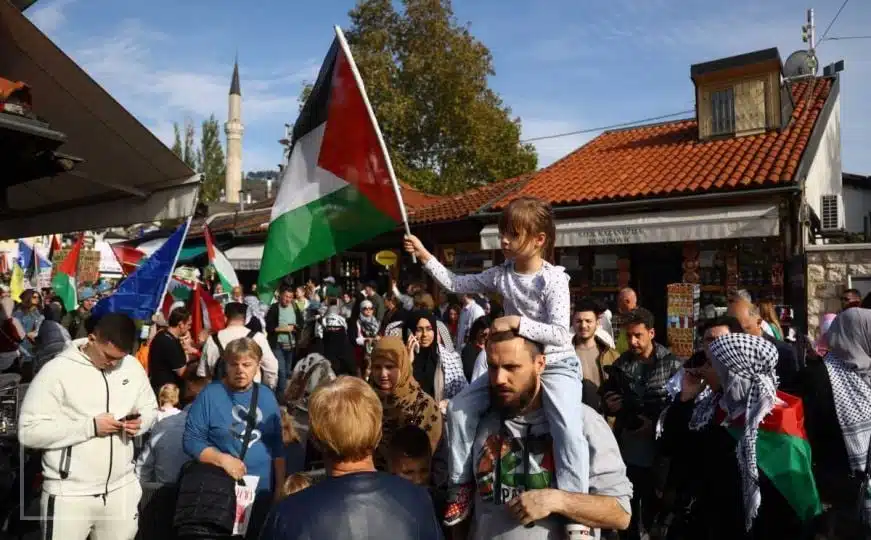 Mirna protestna šetnja u Sarajevu za palestinski narod: Fokus na