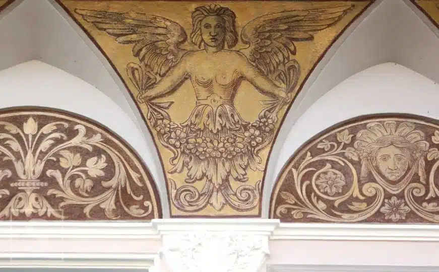 Šetnja uz obalu Miljacke: Pogledajte detalje na rekonstruisanoj fasadi kuće