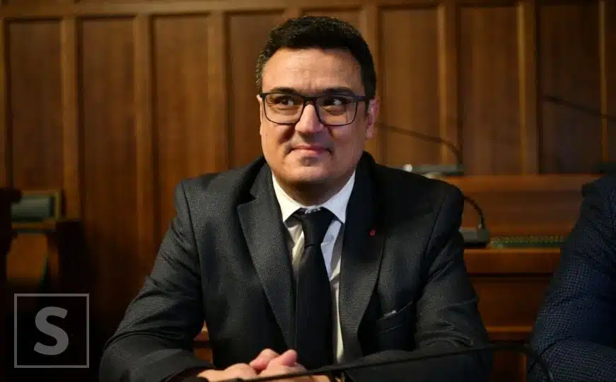 Anketa | Bogato poslovno iskustvo gradonačelnika Sarajeva: Ko je Predrag