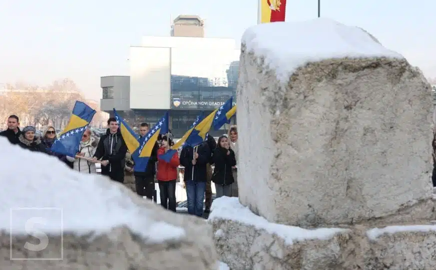 Svečanost u Sarajevu: Efendić poziva mlade da njeguju ljubav prema