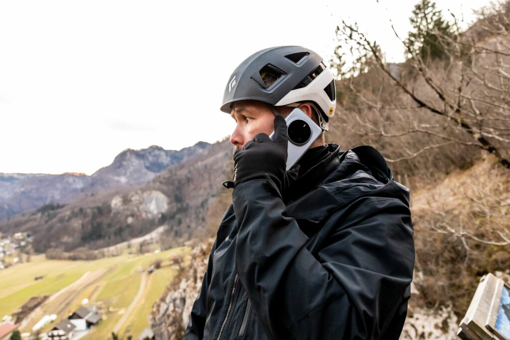 HONOR Tony Bellew Magic7 Series Launch Paragliding Phone Call High Res