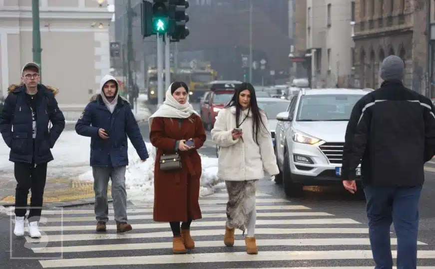 Vjetar rastjerao smog: Sarajevo jutros