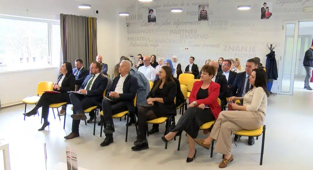 1744714683_U-SAVEZU-SUMERO-ODRZANA-KONFERENCIJA-„PROFESIONALNA-REHABILITACIJA-I-INTEGRACIJA-OSOBA.jpg