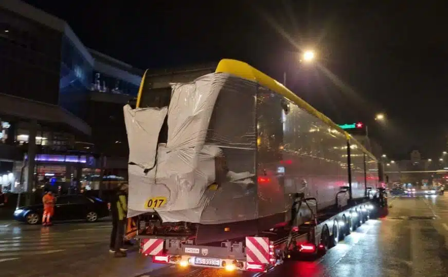 Lijepa vijest: Stigao još jedan novi tramvaj u Sarajevo