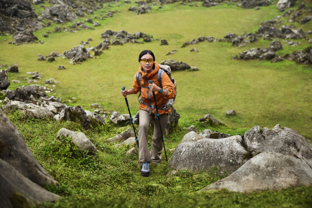 Nova Huawei Watch Fit 4 serija donosi sve ono što je bitno za sportske aktivnosti MKT Seiya Creative shot mountain hike 1 Black JPG RGB EN 20250428
