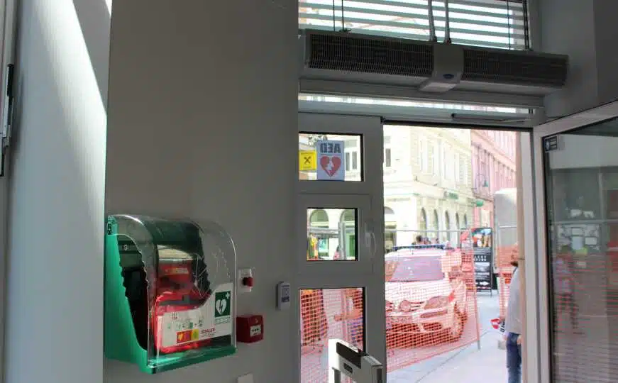 Uređaji koji spašavaju živote: KS kreće s projektom postavljanja defibrilatora