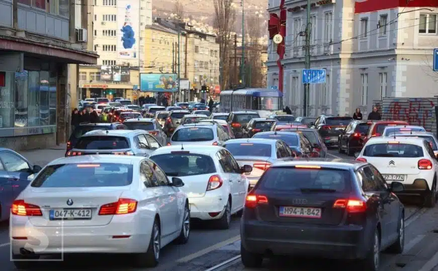 Vozači, oprez: Nove kamere u Sarajevu - bilježe nepropisno parkiranje