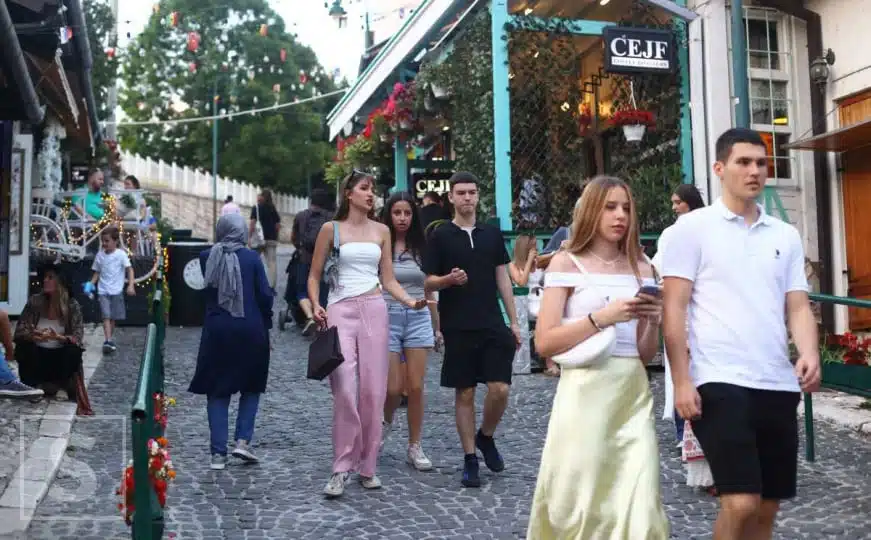 VIDEO | Pitali smo turiste šta misle o Sarajevu, pogledajte