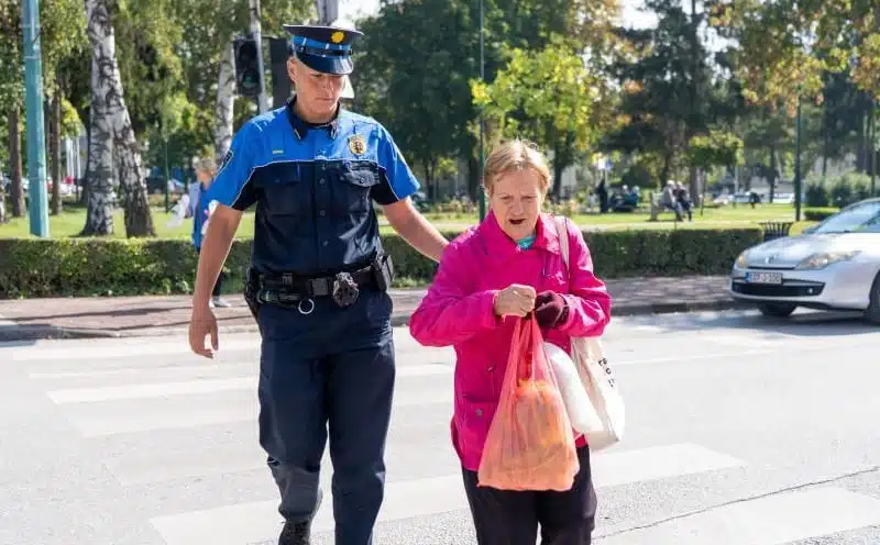 Dirljiva fotografija oduševila Sarajlije, MUP KS poručio:
