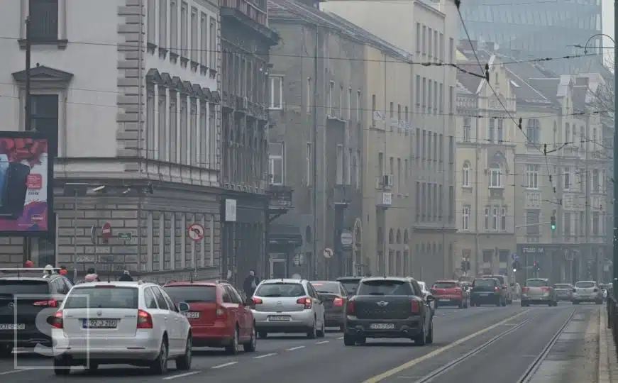 Zrak označen kao nezdrav: Ponovno zagađenje vazduha u Sarajevu