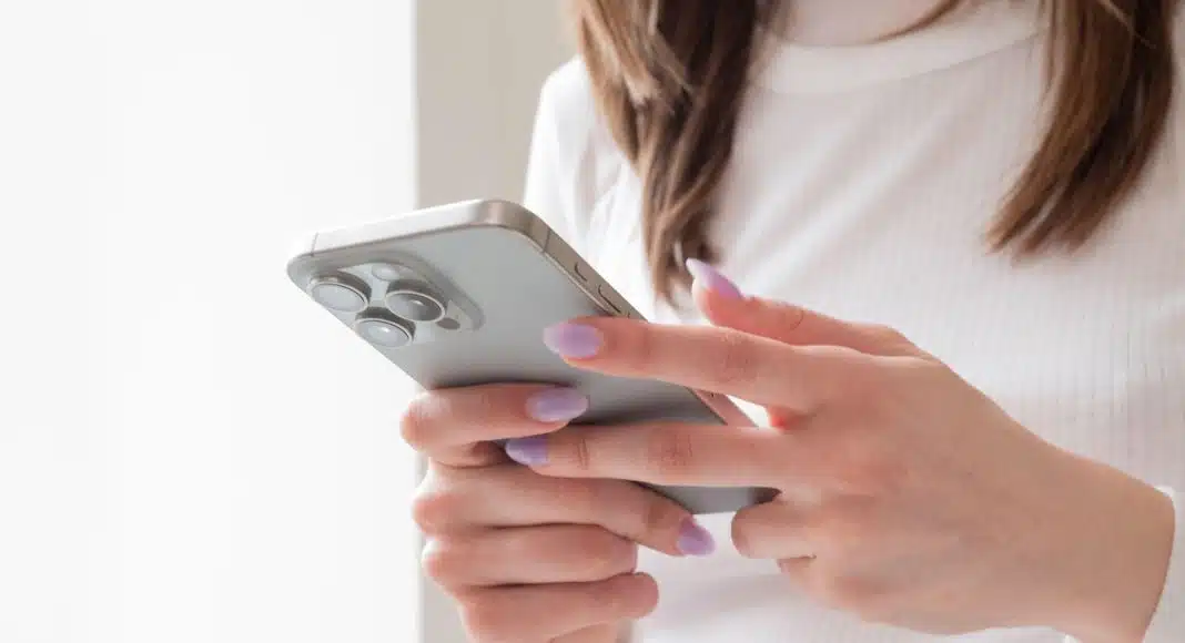 FBI upozorava korisnike iPhonea i Androida: Odmah poklopite slušalicu ako