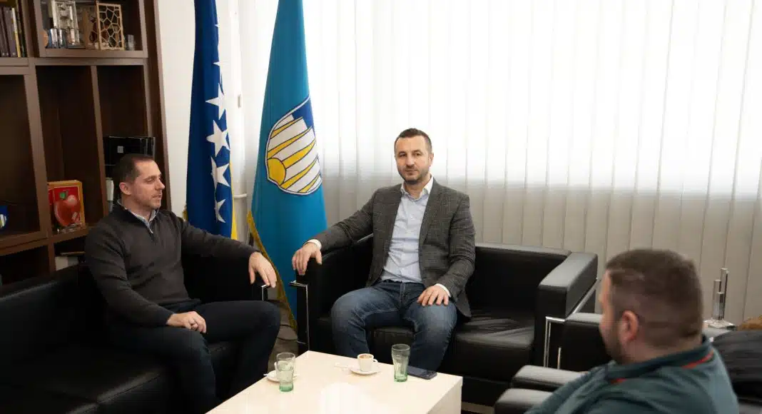 Gradonacelnik-Bihaca-Elvedin-Sedic-posjetio-Opcinu-Novi-Grad-Sarajevo.jpg