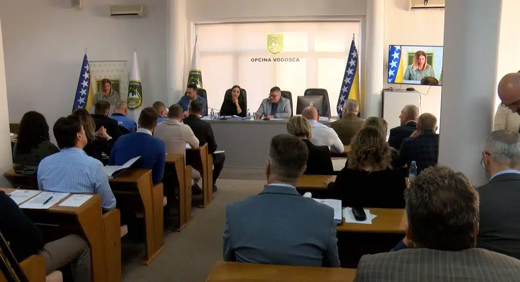 ODRZANA-14-REDOVNA-SJEDNICA-OPCINSKOG-VIJECA-VOGOSCA.jpg