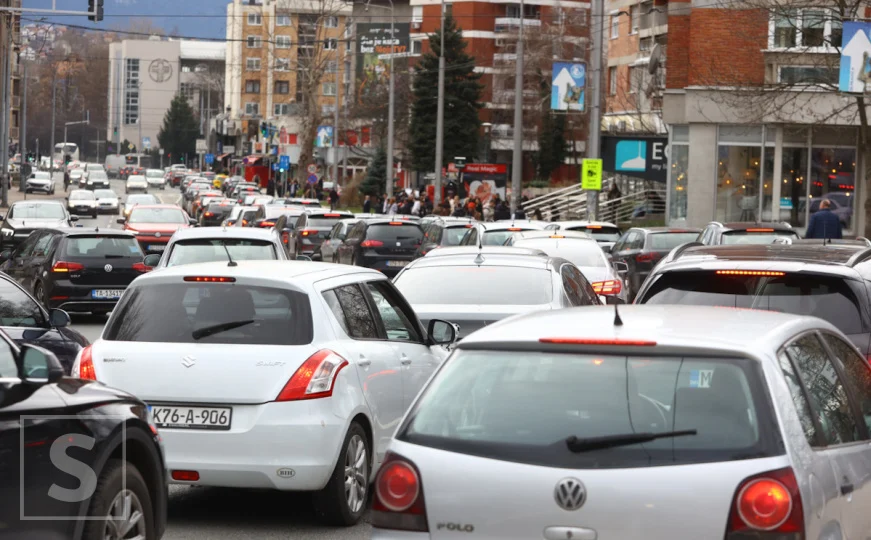 Nakon tragične nesreće u centru Sarajeva: Velike gužve u saobraćaju,
